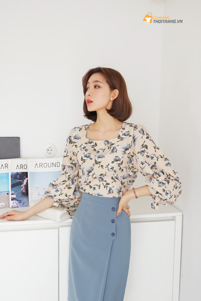 Áo blouse hoa cổ vuông tay bồng