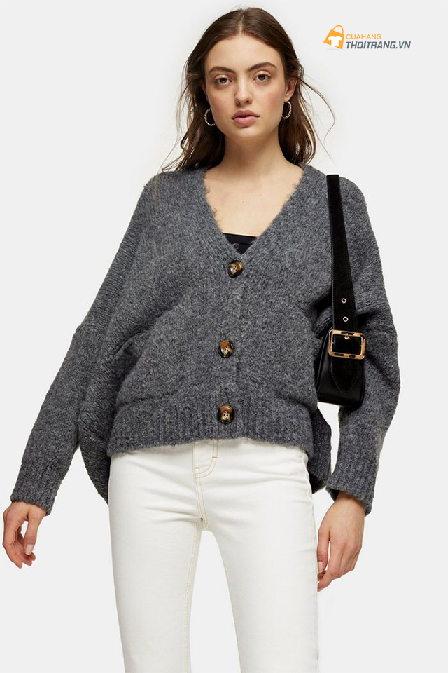 Mặc áo cardigan kiểu chui đầu thời thượng