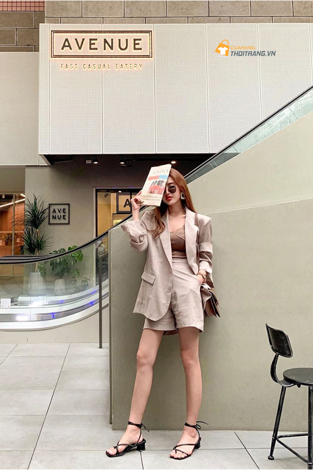 Áo blazer phối cả cây sang chảnh