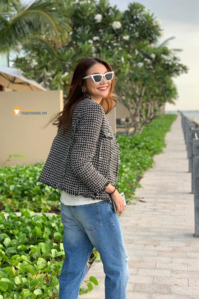 Áo khoác vải tweed kết hợp quần jean cá tính