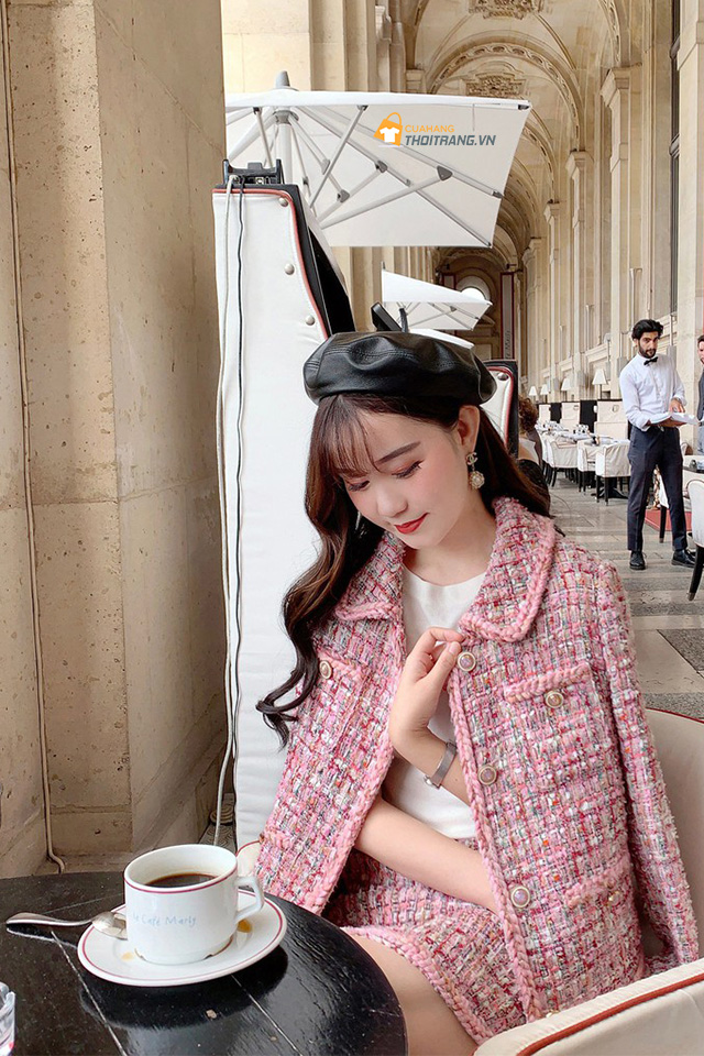 Cả cây dạ tweed màu hồng trẻ trung, ngọt ngào