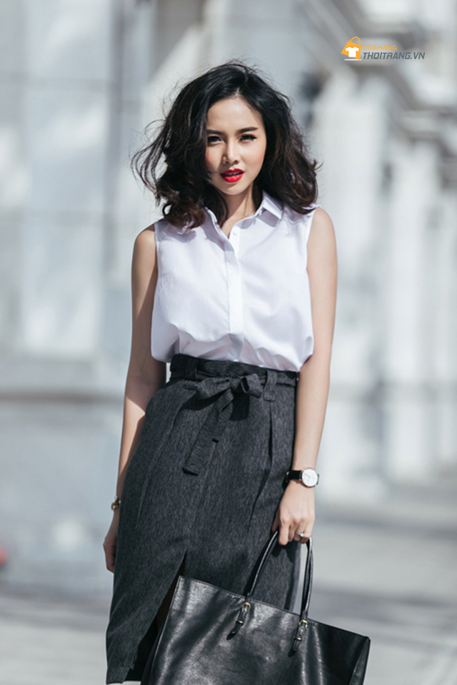 Áo sơ mi trắng sát nách