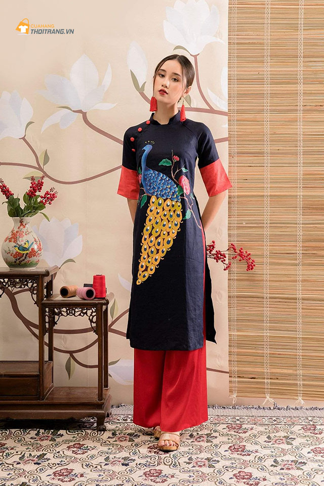 Áo dài cách tân cổ trụ