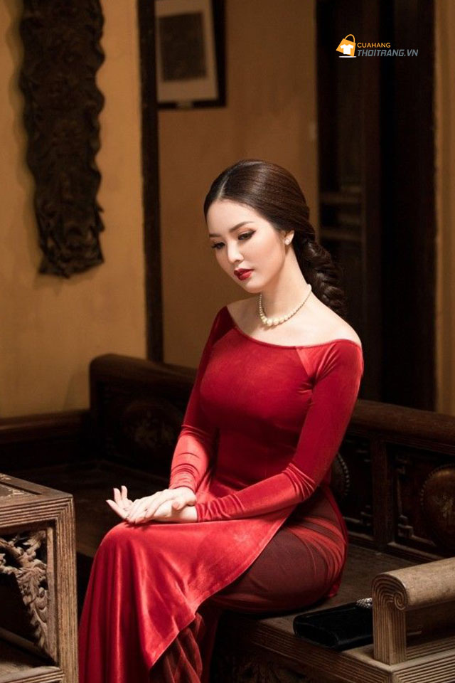 Áo dài cổ thuyền cạn