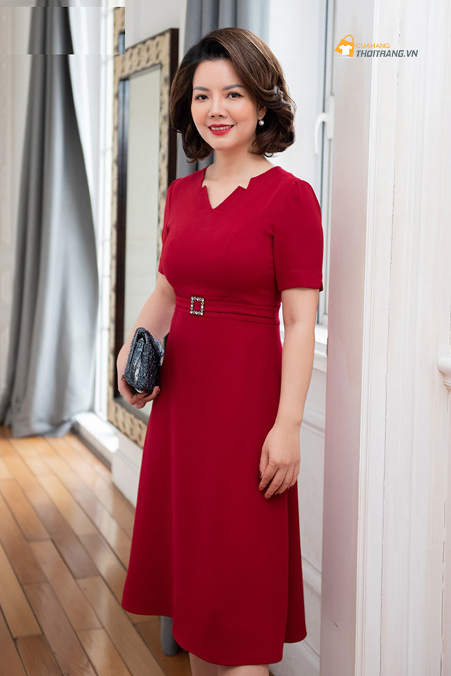 Đầm trung niên đai lưng sang trọng