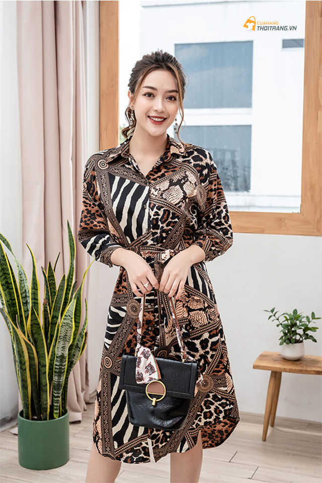 Váy họa tiết cổ sơ mi kết hợp thắt nơ eo sang chảnh