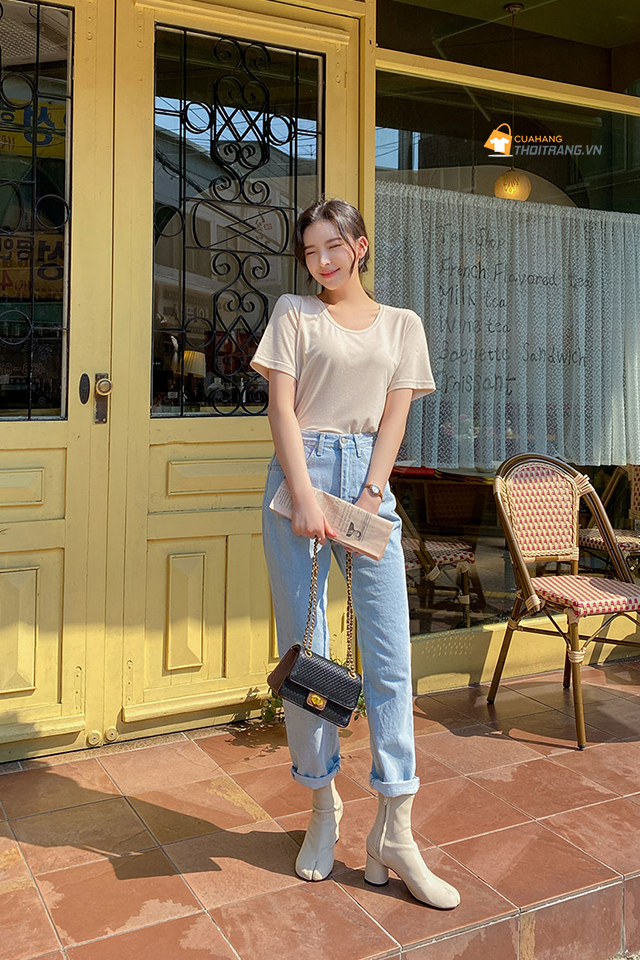 Áo phông trơn phối quần jean hack tuổi cực đỉnh
