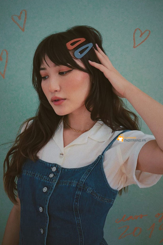 Có thể dễ dàng nhận ra kiểu vintage aesthetic qua kẹp tóc đủ màu