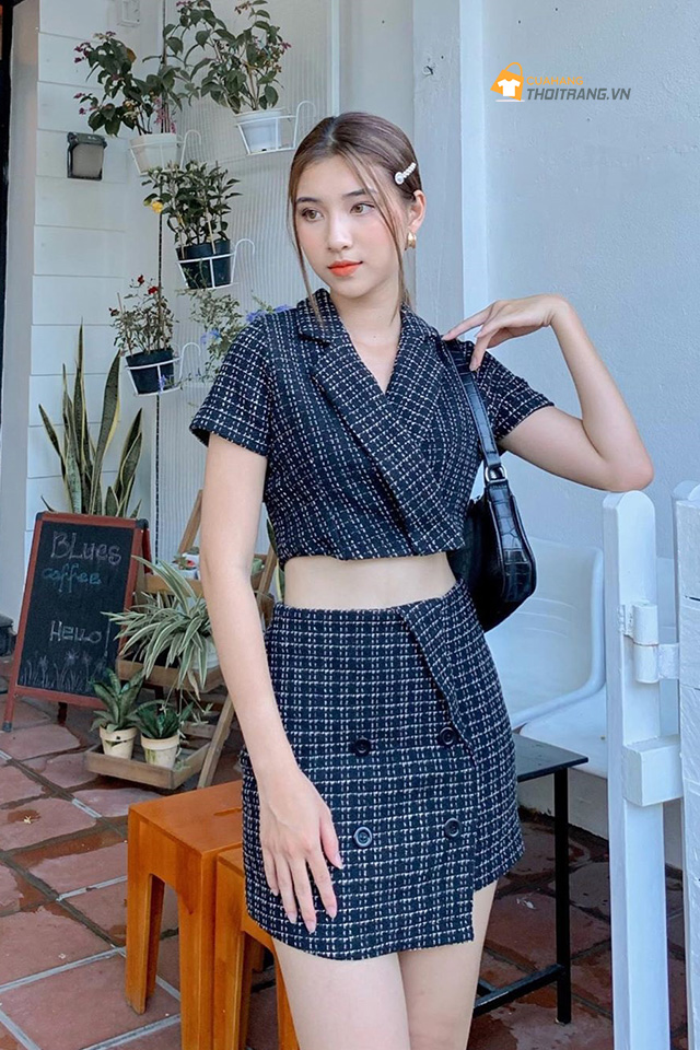 Set đồ tông xuyệt tông dáng crop top hack chân dài cho nàng nấm lùn